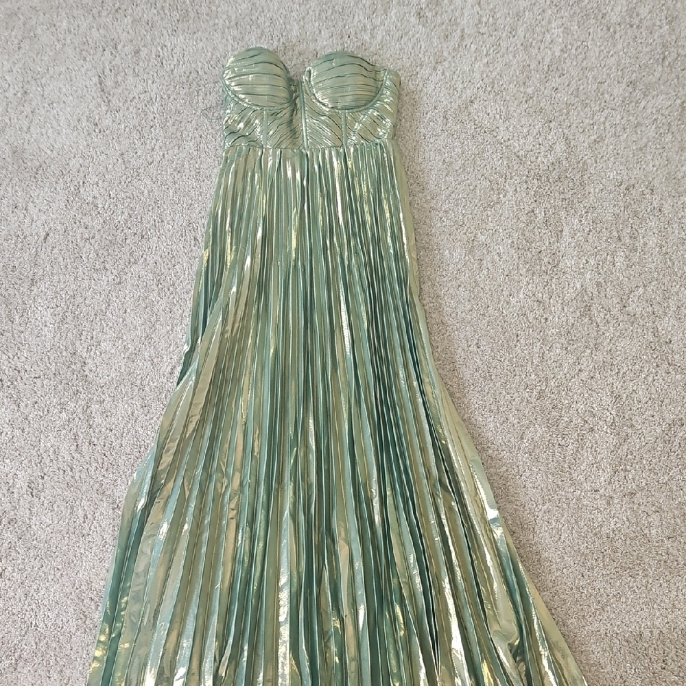 Fashion Nova Green Strapless Sweetheart Gown